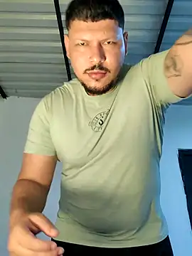 Czat XXX na żywo – BadboyDirty1