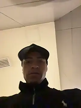 Онлайн чат XXX willclayy