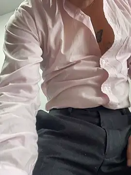 XXX chat uživo modela SirDamian