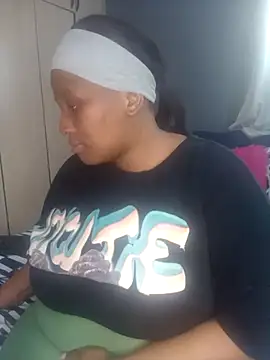 PIXIEBITCHXXX26's Live XXX Chat