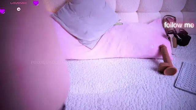 Pussylovekate Obrolan Langsung XXX