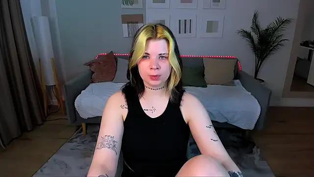 AliceSpencery Adlı Modelin Canlı XXX Sohbeti