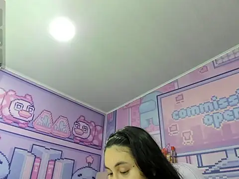 candy_lucia18のライブXXXチャット
