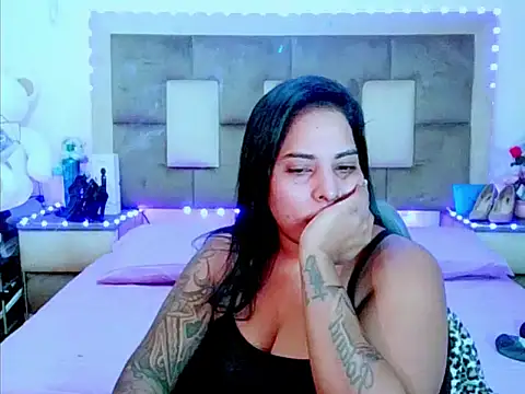 indiantopaz694u XXX чат на живо