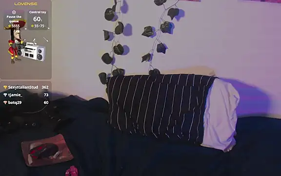JohnnyJones_'s Live XXX Chat