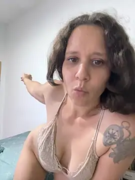 צ'אט XXX בשידור חי של hotcookie28