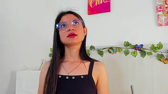 LindaCatalina_ 现场XXX聊天