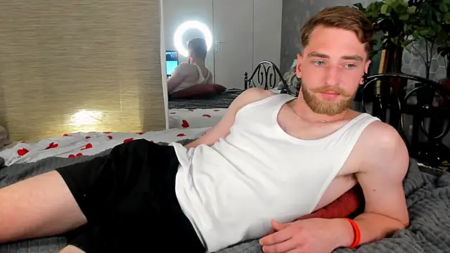 Dexter_Raze: онлайн-секс-чат