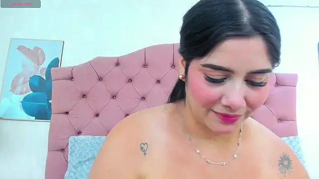 ThyaraJhons Live XXX-Chat