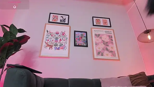 Tiffany_Low: απευθείας συνομιλία ΧΧΧ