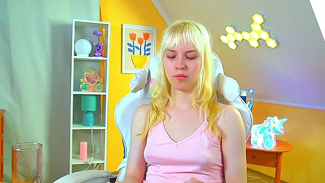 HannahHollis' Live XXX Chat