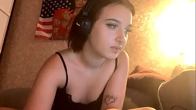 SharikaBabecki élő XXX-chatje