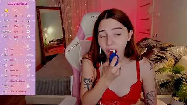 Chat XXX en directo de CharliGrace_
