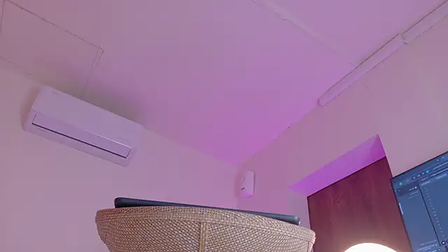 NoeliaSaenz__ élő XXX-chatje