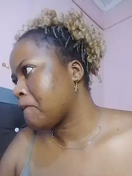 Chat XXX en directo de Yvone254