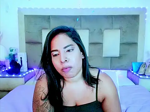 indiantopaz694u's Live XXX Chat