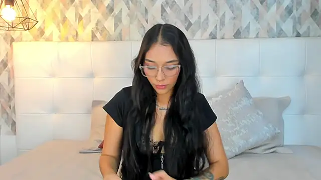 Roseaurora's Live XXX Chat
