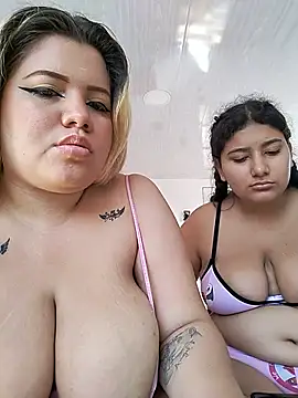 Sara_y_Amyn Live XXX chat