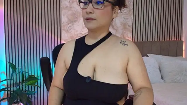 Chat XXX en directo de JuliRamirez