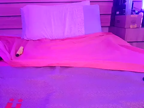 cheekyboyx's Live XXX Chat