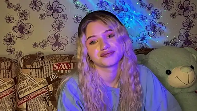 EarlineStrojnys: онлайн-секс-чат