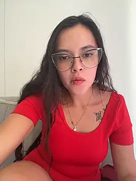 EmmaCurvyy's Live XXX Chat