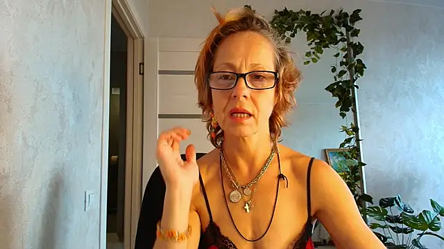 XXX chat uživo modela LioraWeiss