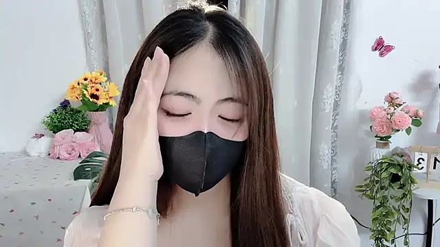 MIJ-Uwuu Adlı Modelin Canlı XXX Sohbeti