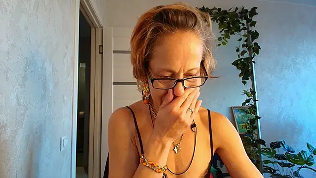 LioraWeiss Live XXX-Chat