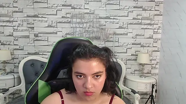 Онлайн чат XXX amalia_a