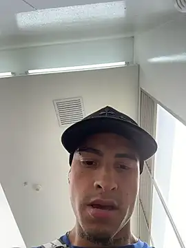 willclayy XXX чат на живо