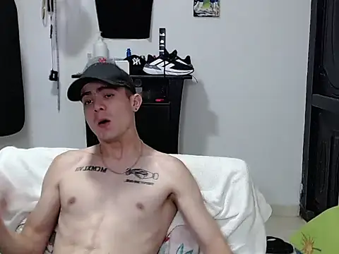 Zac_Efront Chat XXX in diretta