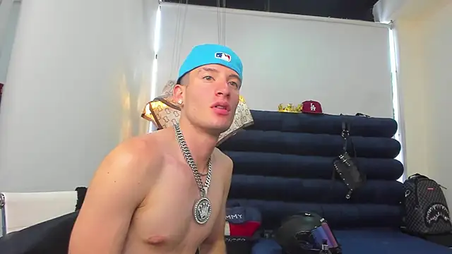 Czat XXX na żywo – HunterHeat_