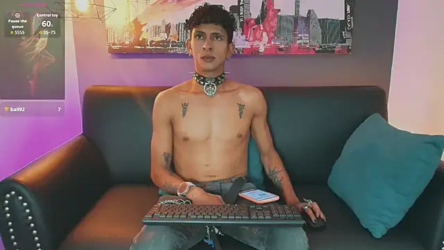 Maximoking26's Live XXX Chat