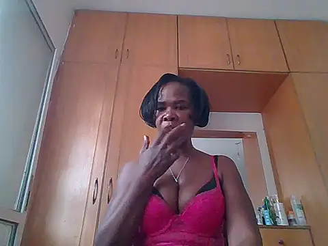 SpicymilfXX élő XXX-chatje