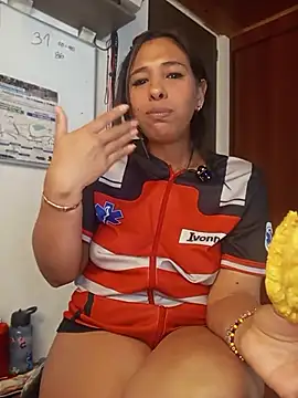 Ivon_C XXX чат на живо
