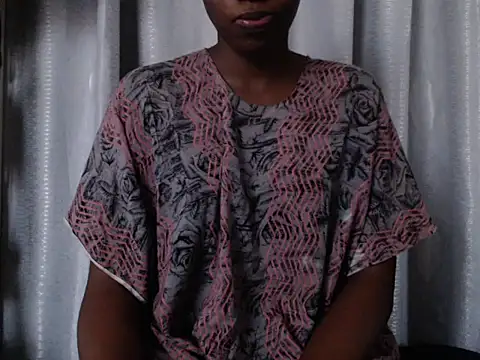 black___ghodess Adlı Modelin Canlı XXX Sohbeti