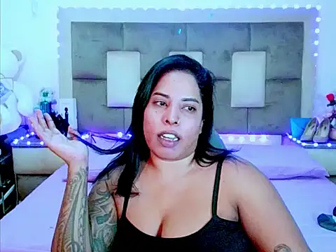 indiantopaz694u élő XXX-chatje