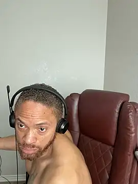 Fathero1time XXX чат на живо