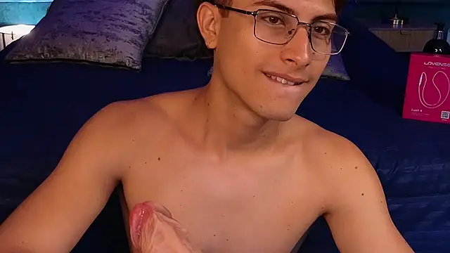 XXX chat uživo modela Aaron_Eze