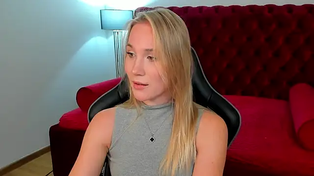 ElaraVoltage Chat XXX in diretta