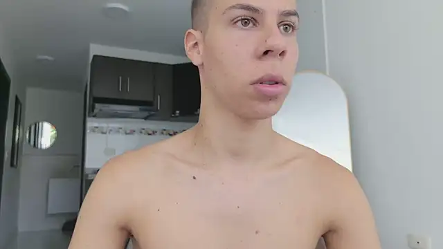 grey___27 élő XXX-chatje