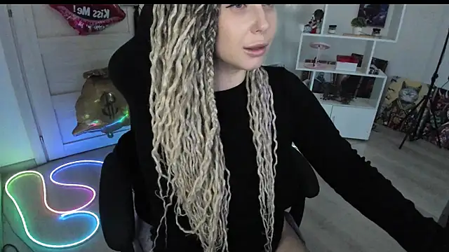 צ'אט XXX בשידור חי של HoneySallyMoore