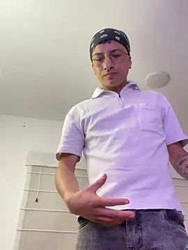 SirDamiann Live XXX chat