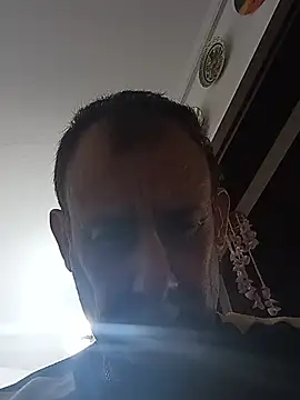 ElKaiser72 Webcam Show