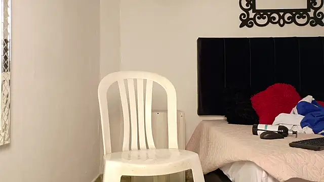 Chatroom XXX en direct de LunayDream