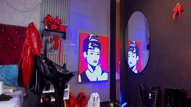 دردشة MissNicoleSds الجنسية المباشرة