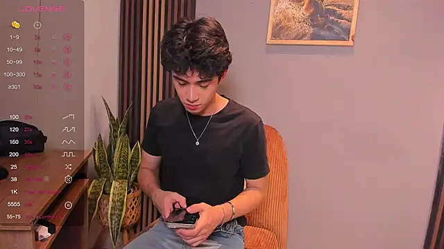 Chat +18 de Milan_saint ao vivo