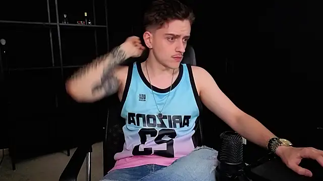 FelixStarkk 라이브 XXX 채팅