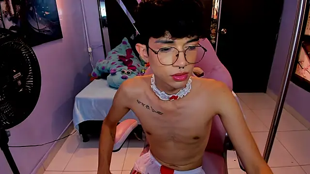 LiamHeatx 라이브 XXX 채팅
